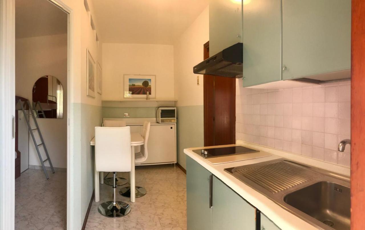 Villaggio Le Ginestre Бибионе Екстериор снимка