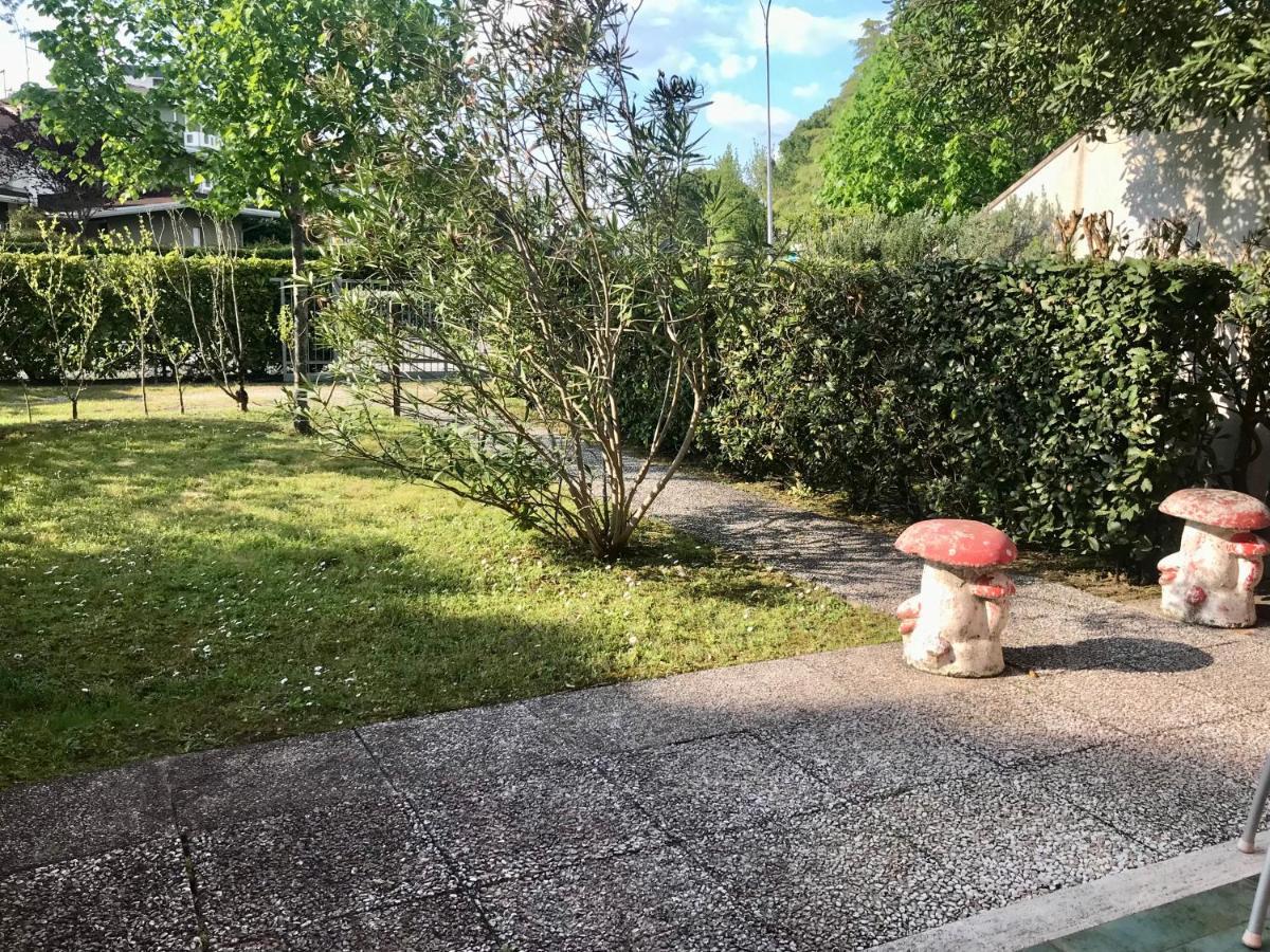 Villaggio Le Ginestre Бибионе Екстериор снимка